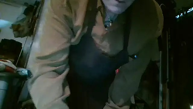 Snapshot of longd4tightpussy chatting on April 2, 4:30 am longd4tightpussy online show from April 2, 4:30 am