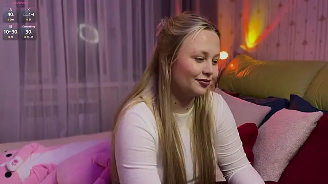 Estella Elwood online show from March 3, 7:54 pm