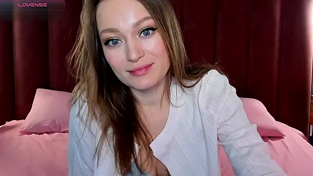 EvelynPoole online show from April 5, 3:13 am