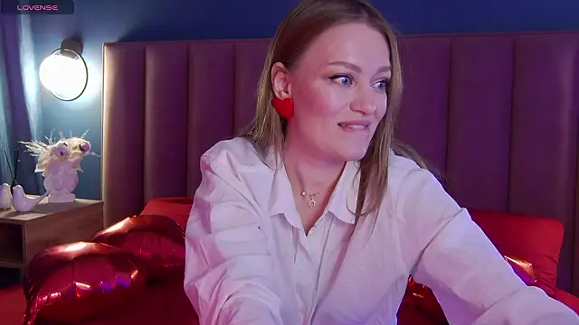 EvelynPoole online show from February 13, 1:38 am