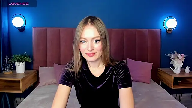 Snapshot of EvelynPoole chatting on November 21, 1:37 am EvelynPoole online show from November 21, 1:37 am