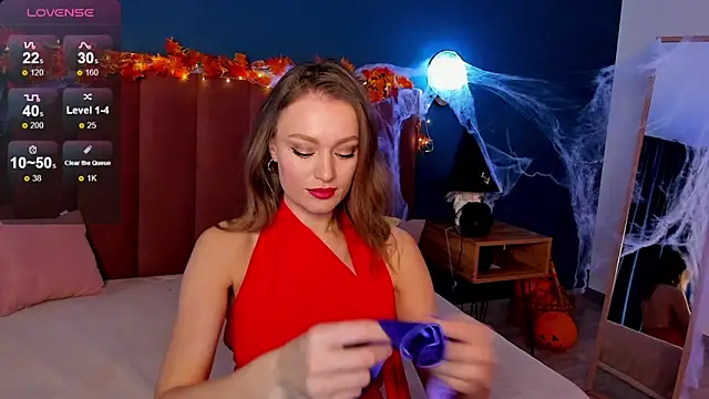 Snapshot of EvelynPoole chatting on October 25, 1:27 am EvelynPoole online show from October 25, 1:27 am