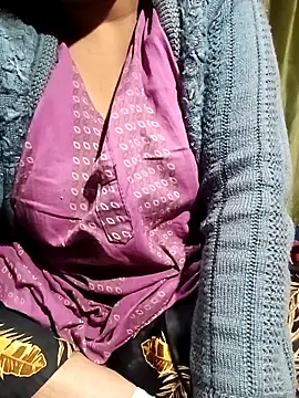 Snapshot of BOBITA_1 chatting on December 15, 1:22 am BOBITA 1 online show from December 15, 1:22 am