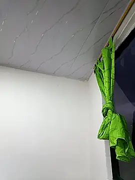 delaylacruz online show from December 4, 10:47 am