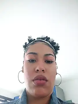 delaylacruz online show from October 13, 8:32 pm