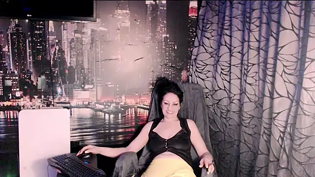 AMOURSWEET2025 online show from April 2, 6:58 pm