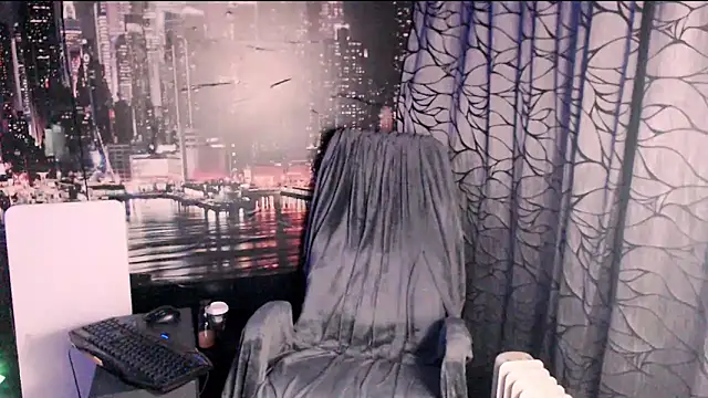 AMOURSWEET2025 online show from April 3, 8:59 pm