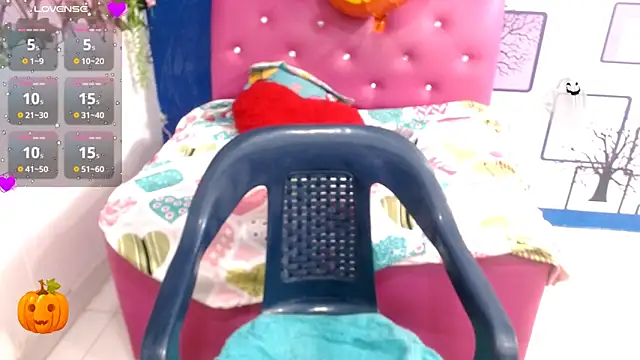 sara hot 18 online show from October 29, 5:45 pm