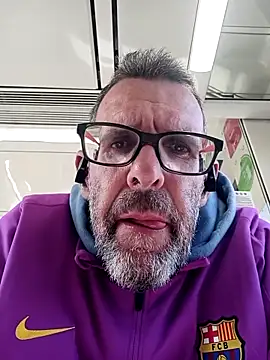 gigolobcn online show from March 26, 3:10 pm