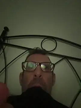 gigolobcn online show from February 5, 9:32 pm