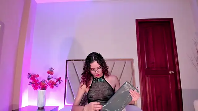 AelinDuvalier online show from November 21, 1:04 am