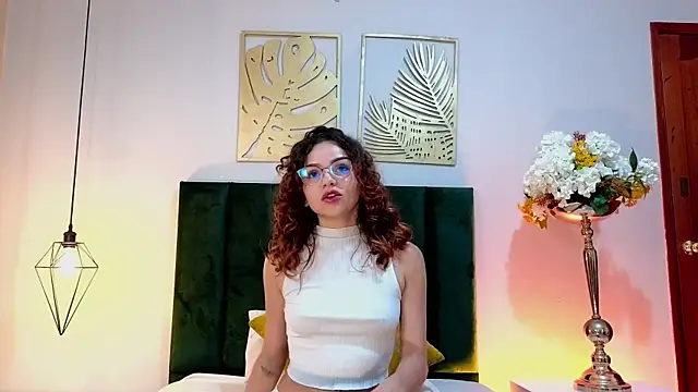 AelinDuvalier online show from December 4, 7:02 pm