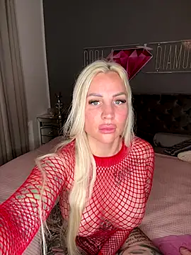 CoraDiamond online show from December 4, 7:18 am