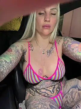 CoraDiamond online show from February 15, 8:41 pm