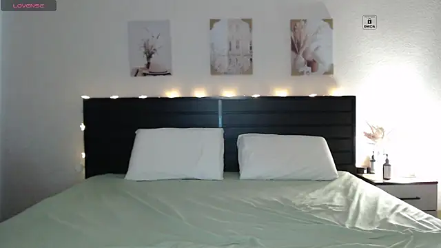 Snapshot of BL0NDE_babe chatting on June 5, 1:54 am BL0NDE babe online show from June 5, 1:54 am