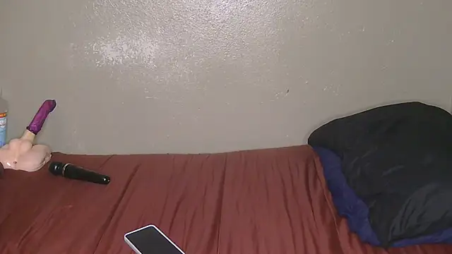 Snapshot of CherieBlushX chatting on February 9, 3:04 am CherieBlushX online show from February 9, 3:04 am