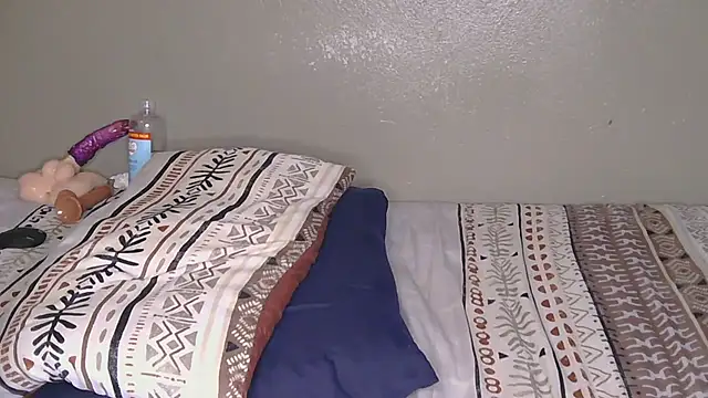 Snapshot of CherieBlushX chatting on December 1, 5:19 am CherieBlushX online show from December 1, 5:19 am