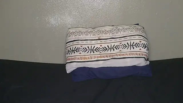 Snapshot of CherieBlushX chatting on February 18, 4:32 am CherieBlushX online show from February 18, 4:32 am