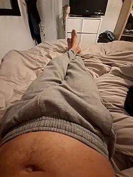 Yoaannn online show from November 12, 5:06 pm