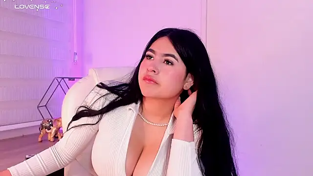 Emma  clark  online show from November 26, 12:27 pm