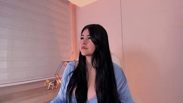 Emma  clark  online show from March 2, 12:23 pm