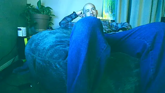 Snapshot of LeeCox chatting on February 12, 4:54 am LeeCox online show from February 12, 4:54 am