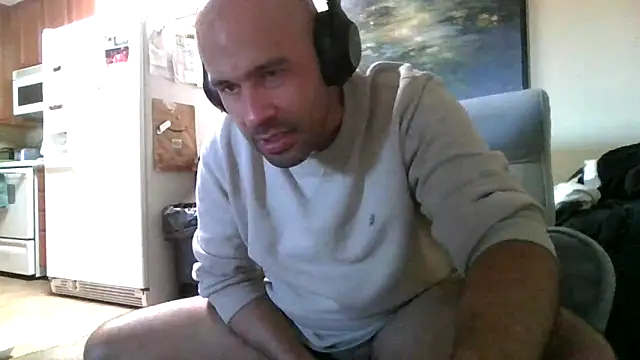 Snapshot of LeeCox chatting on February 2, 6:31 pm LeeCox online show from February 2, 6:31 pm