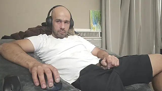 Snapshot of LeeCox chatting on March 7, 3:40 am LeeCox online show from March 7, 3:40 am