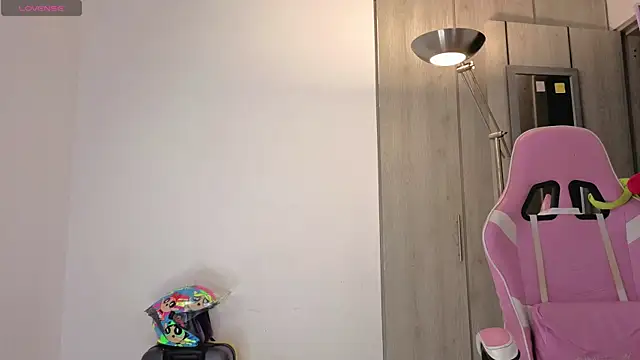 colette e online show from October 16, 1:03 am