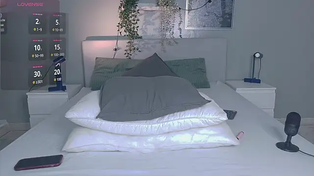 Snapshot of Nickifox__ chatting on November 27, 7:58 pm Nickifox online show from November 27, 7:58 pm