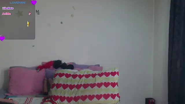 Snapshot of evangeline_lover chatting on May 30, 1:17 pm evangeline lover online show from May 30, 1:17 pm
