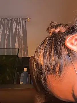 Danicute  online show from December 1, 8:15 am