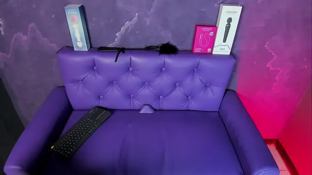 Lili milk20 online show from October 17, 7:15 pm