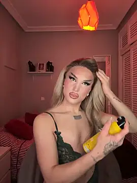 Snapshot of lacattiva chatting on November 21, 6:18 pm lacattiva online show from November 21, 6:18 pm