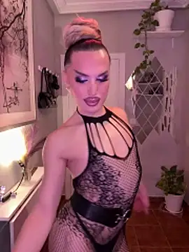 Snapshot of lacattiva chatting on November 27, 8:42 pm lacattiva online show from November 27, 8:42 pm