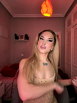 Snapshot of lacattiva chatting on November 18, 5:05 pm lacattiva online show from November 18, 5:05 pm