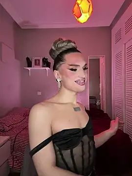 lacattiva online show from February 10, 5:45 pm