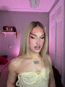 lacattiva online show from February 14, 5:46 pm