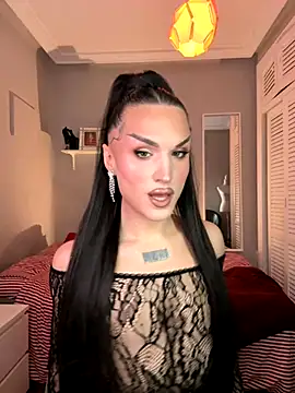 Snapshot of lacattiva chatting on December 1, 8:32 pm lacattiva online show from December 1, 8:32 pm