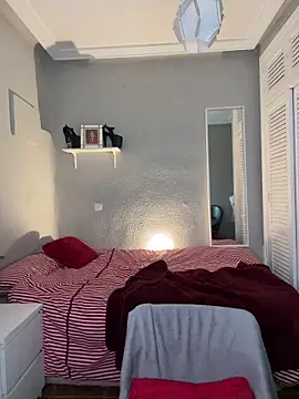 lacattiva online show from December 16, 9:08 pm