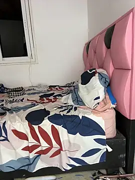 Snapshot of Tugatitacal chatting on December 17, 5:01 am Tugatitacal online show from December 17, 5:01 am