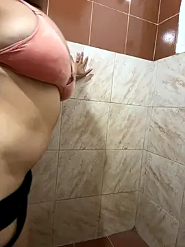 Snapshot of Tugatitacal chatting on December 4, 11:15 pm Tugatitacal online show from December 4, 11:15 pm