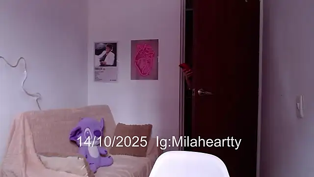 Snapshot of heartty_Milah chatting on October 14, 4:51 pm heartty Milah online show from October 14, 4:51 pm