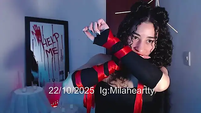 Snapshot of heartty_Milah chatting on October 22, 9:13 pm heartty Milah online show from October 22, 9:13 pm