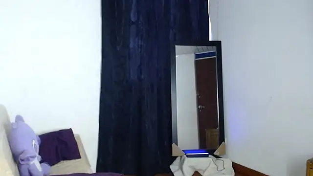 Snapshot of heartty_Milah chatting on November 15, 8:13 pm heartty Milah online show from November 15, 8:13 pm