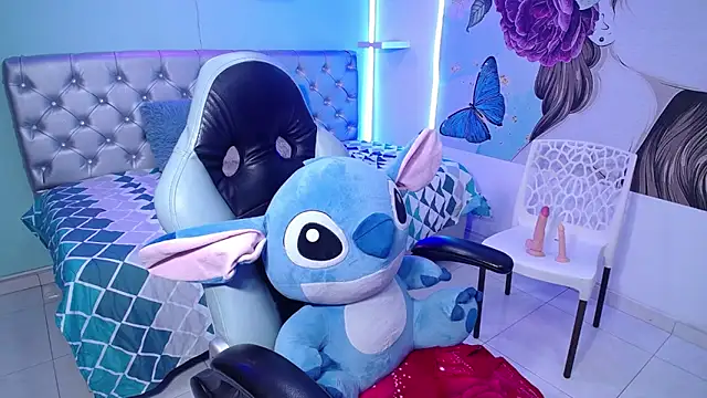 thalia mills19 online show from September 25, 2:50 am