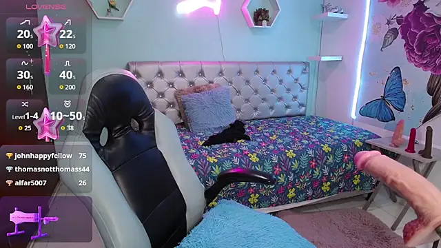 thalia mills19 online show from March 30, 8:38 am