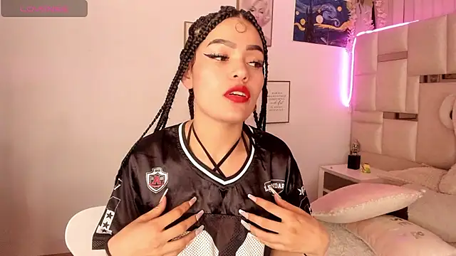 Snapshot of Cleo-smith chatting on September 19, 8:29 am Cleo-smith online show from September 19, 8:29 am