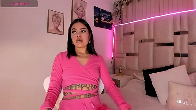 Snapshot of Cleo-smith chatting on October 17, 3:21 am Cleo-smith online show from October 17, 3:21 am