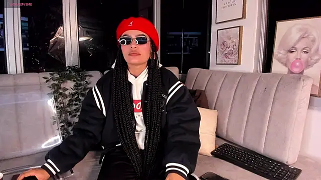 Snapshot of Cleo-smith chatting on October 1, 1:55 am Cleo-smith online show from October 1, 1:55 am